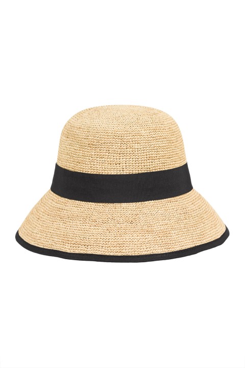  Hat in natural raffia