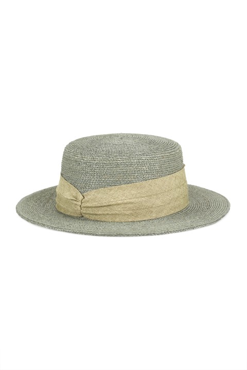  Hat in raffia